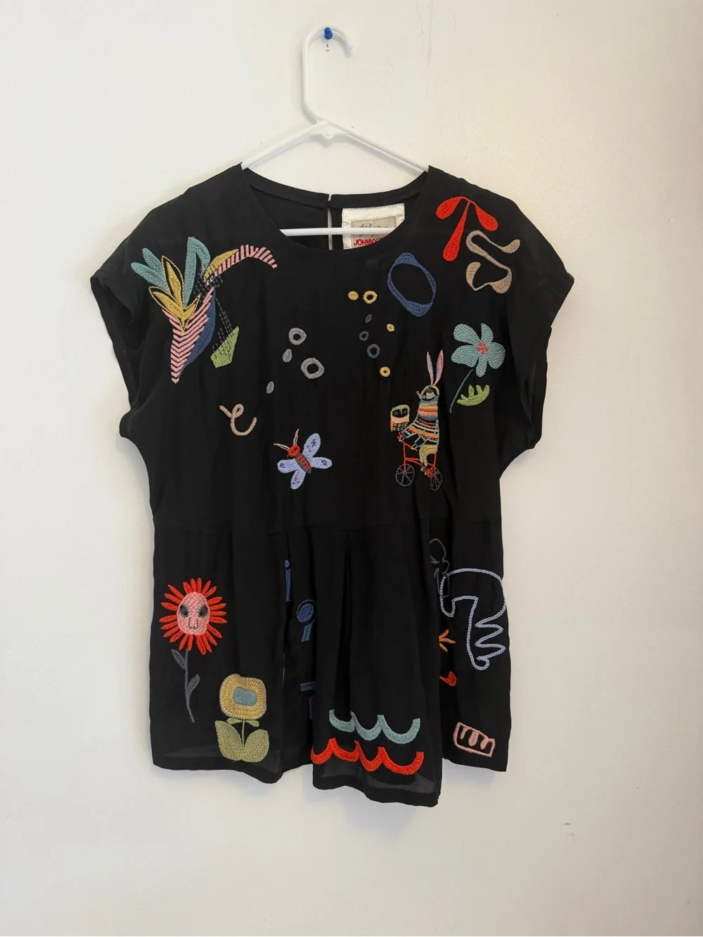 Biya by Johnny Was 100% Silk Embroidered Top Size Small